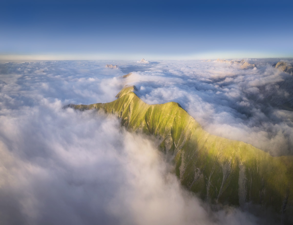 Panorama Allgäu Alpen Berge Oberstdorf Sommer Oberallgäu Nebelmeer Berge Hochalpen Hornbachkette grüne wiesen blauer himmel sonne