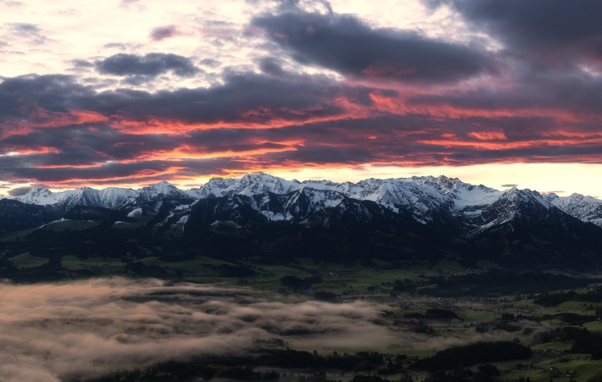 Panorama Allgäu Alpen Berge Oberallgäu Ofterschwang Ofterschwanger Horn Gunzesried Sonnenköpfe Rubihorn Sonnenaufgang blau rot herbst sonne