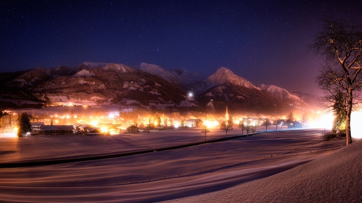 Sternenbild - 6400 - 47c80f2a 1 sternenbild sterne Nacht Sternenhimmel Alpen Berge Winter Schnee verschneit Weihnachten Winternacht Oberstdorf orange blau