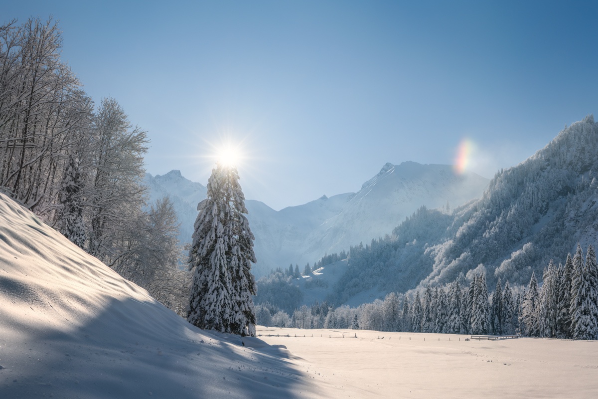 ALLGÄU - 5196 - 6feb4b2d 1 196 Winter Weihnachten Trettach Spielmannsau Allgäu Berge blau Oberstdorf sonnenaufgang