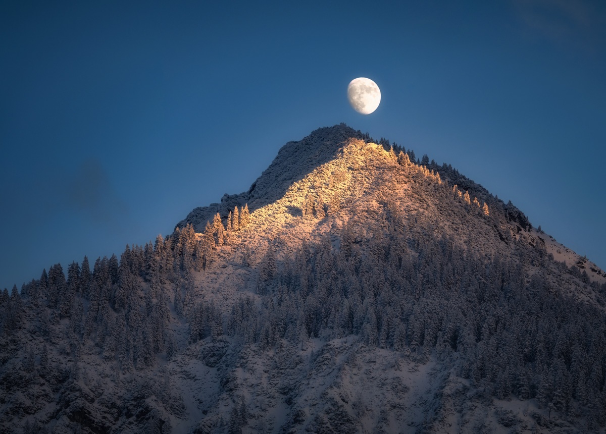 Meine Lieblingsmotive - 2938 - aa8a59fa 1 Panorama Allgäu Alpen Berge Winter Schnee verschneit Schattenberg Nebelhorn Mondaufgang Vollmond Hochalpen Oberstdorf Oberallgäu Sonnenuntergang er himmel weiß blau rot orange