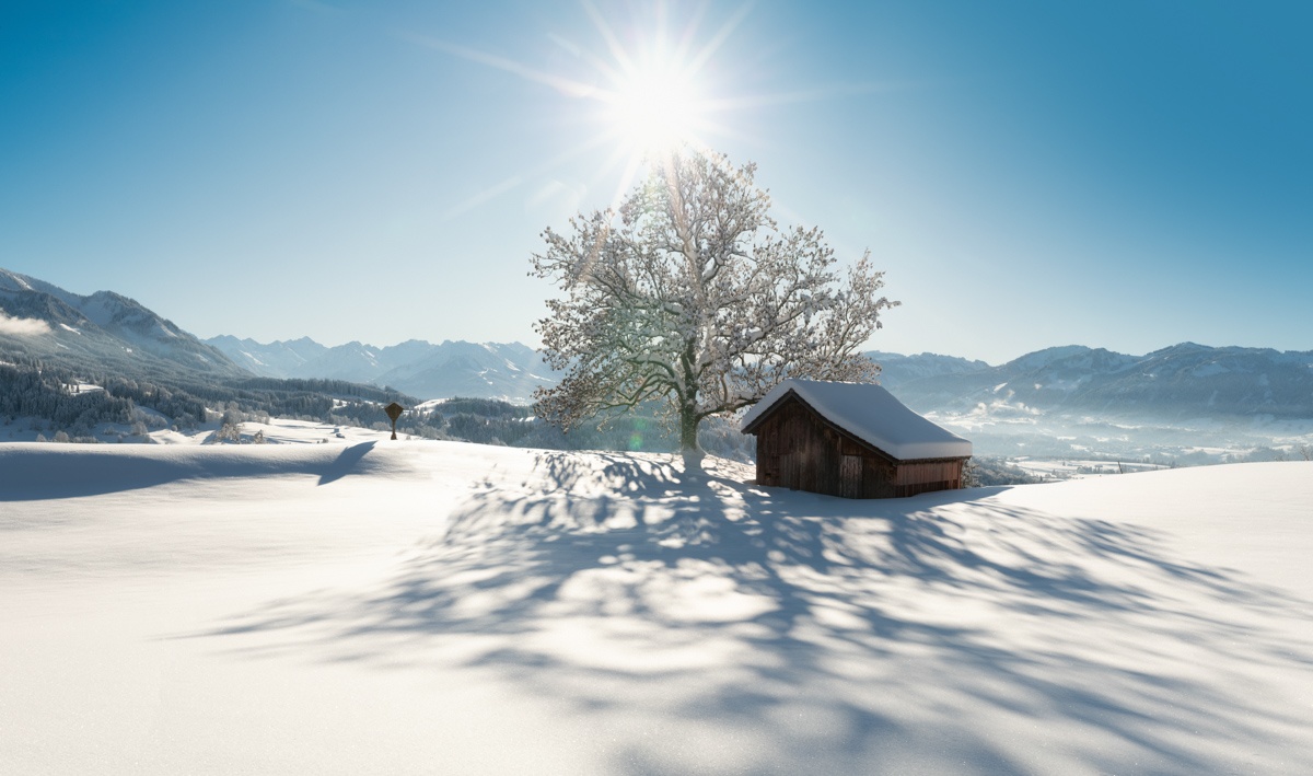 Meine Lieblingsmotive - 0691 - 04b5679b 1 Panorama Allgäu Alpen Berge Winter Schnee verschneit breiten imberg sonthofen hütte baum blau weiss