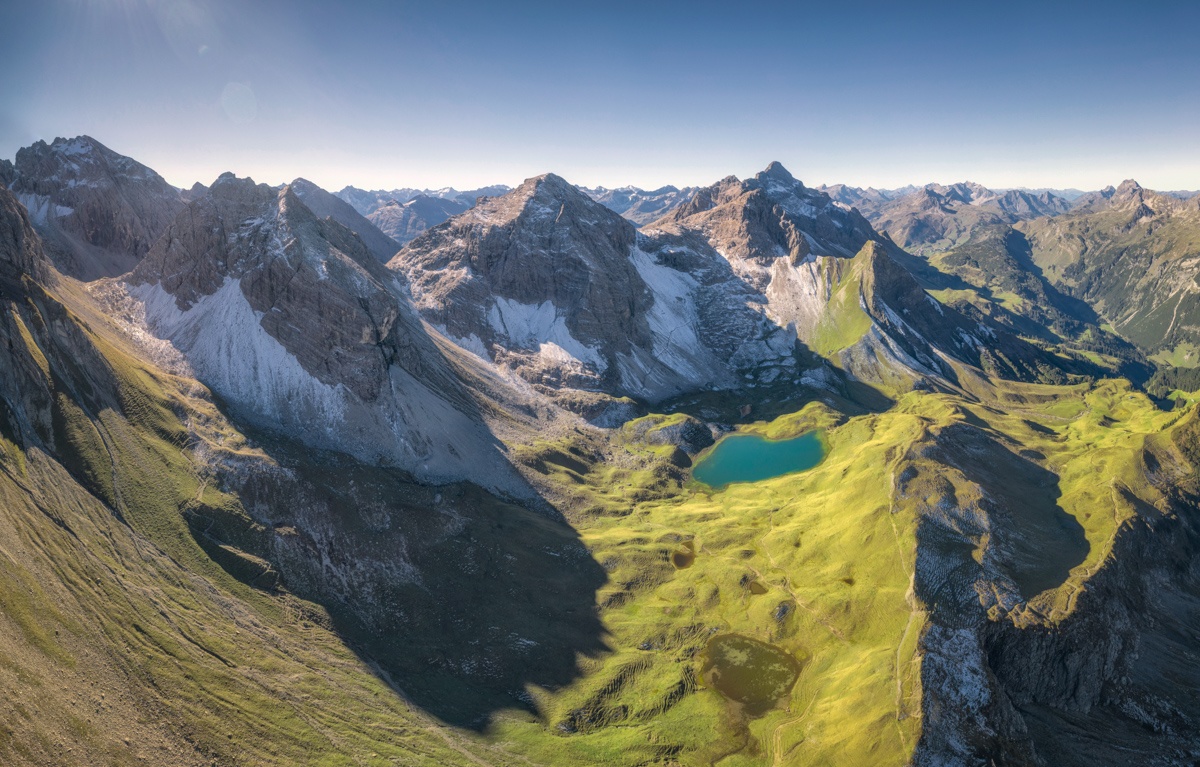 bergbild - 0379 - 18788f0e 1 Bergbilder berg bilder Allgäu Alpen Berge Oberstdorf Herbst Autumn Rappensee Rappenkopf Bergsee Linkerskopf Heilbronner Weg Hohes Licht grün blauer himmel sonne